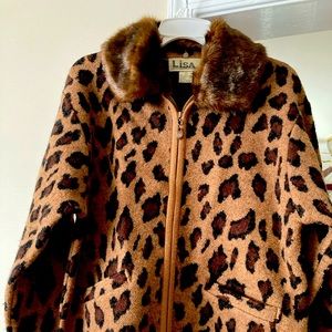 Lisa international leopard print wool sweater large
